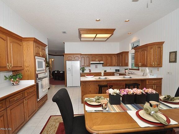 4th image of 1760 Southcreek Dr