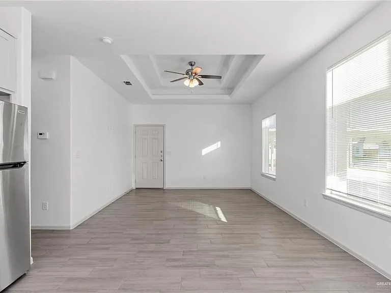 1213 Shavano Dr #4 — Photo 6