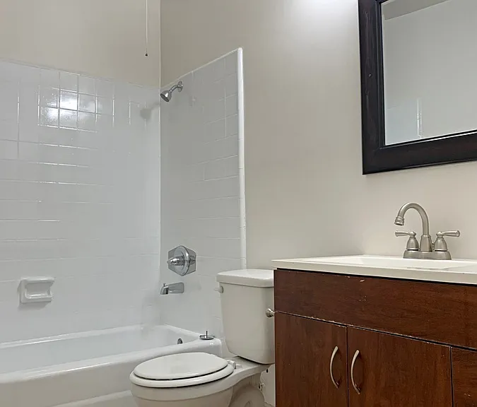 1521 E Windsor Rd #2A — Photo 8