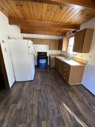 2 bed, 1.0 bath, $1,500 — Photo 3