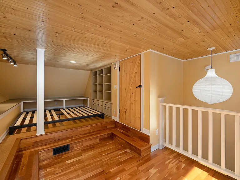 2731 SW Old Orchard Rd — Photo 38