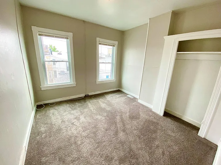 16 N Madeira St — Photo 7