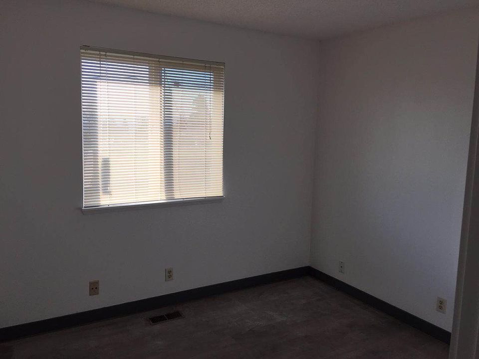 1st image of 17014 SE 39th St