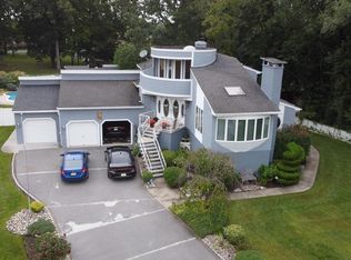 210 Creek Rd, Delanco, NJ 08075