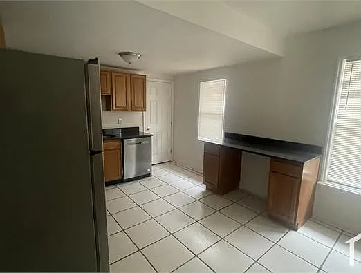 868 Spencer St NW — Photo 11