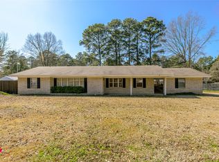 509 10th St NE, Springhill, LA 71075