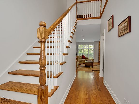3rd image of 1183 Caroline Ct