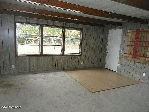 5th image of 16025 Stanton St