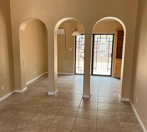 2nd image of 404 Habanero Dr