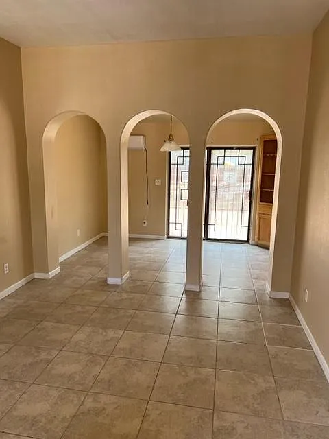 Building Photo - 404 Habanero Dr