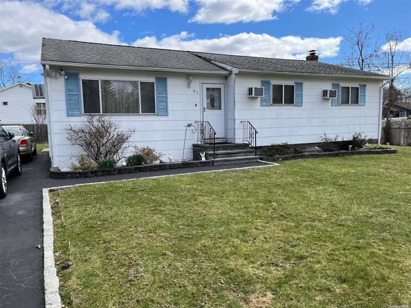 91 S 30th Street, Wyandanch, NY 11798