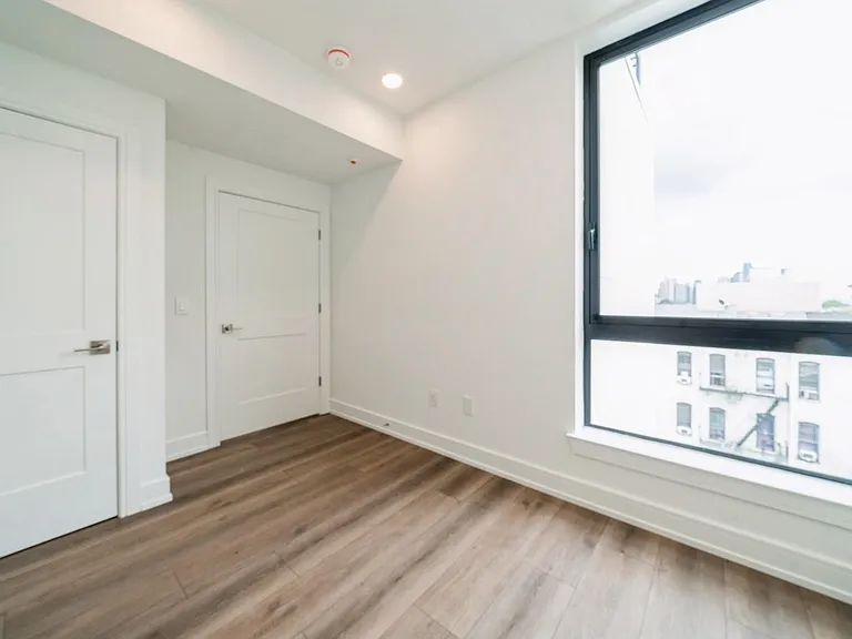 32 Jones St #503 — Photo 28