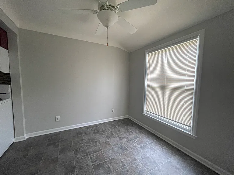 24621 Cherry St — Photo 12