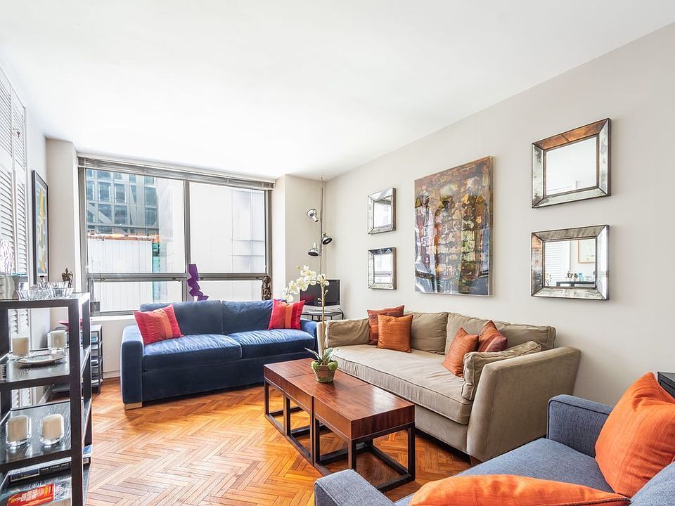 1st image of 15 W 53rd St #12K