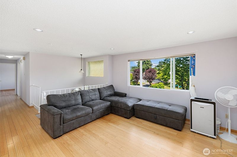 3rd image of 31229 10th Avenue S