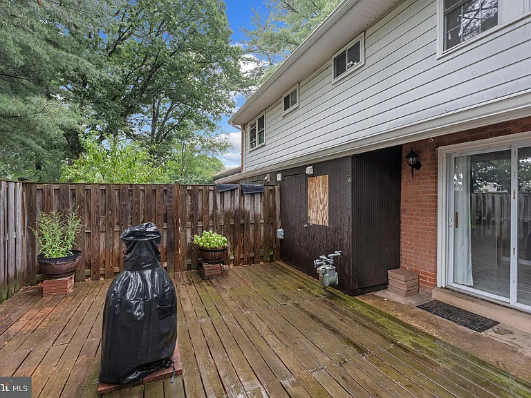 129 N Duke Dr — Photo 26
