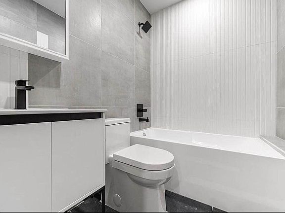 5th image of 727 Dekalb Ave #3E