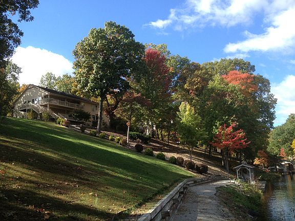 2nd image of 33 Neffwood Ln