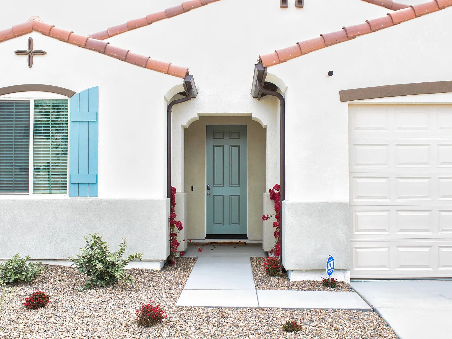 4 bed, 2000 sqft, $4,500 — Photo 2