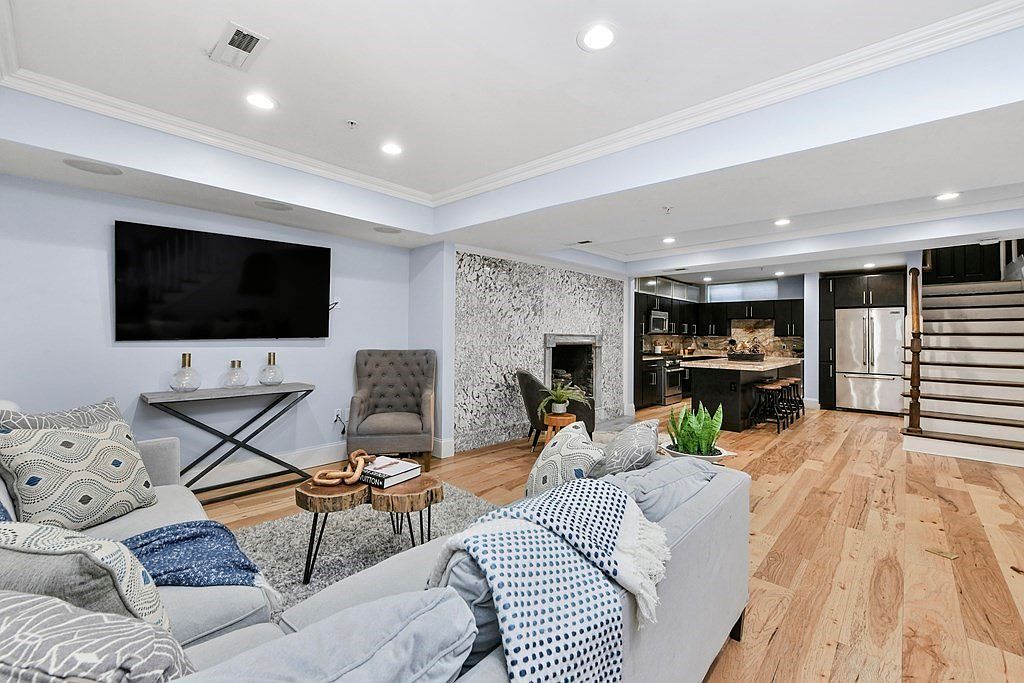 6 Henchman St 4, Boston, MA 02109 MLS 73069359 Zillow