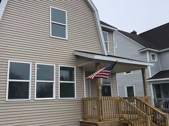 4th image of 640 Worden St SE