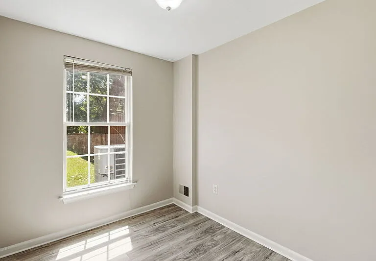 927 Pirates Ct — Photo 23