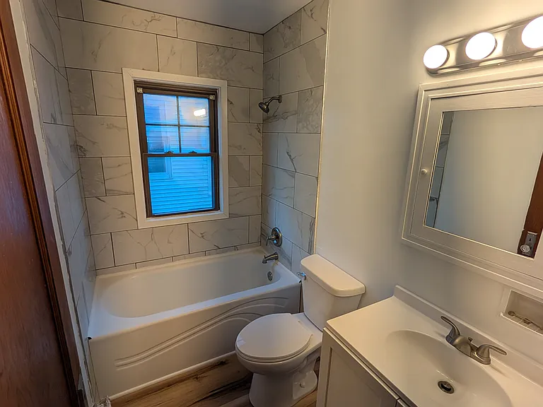 107 Court Dr — Photo 10