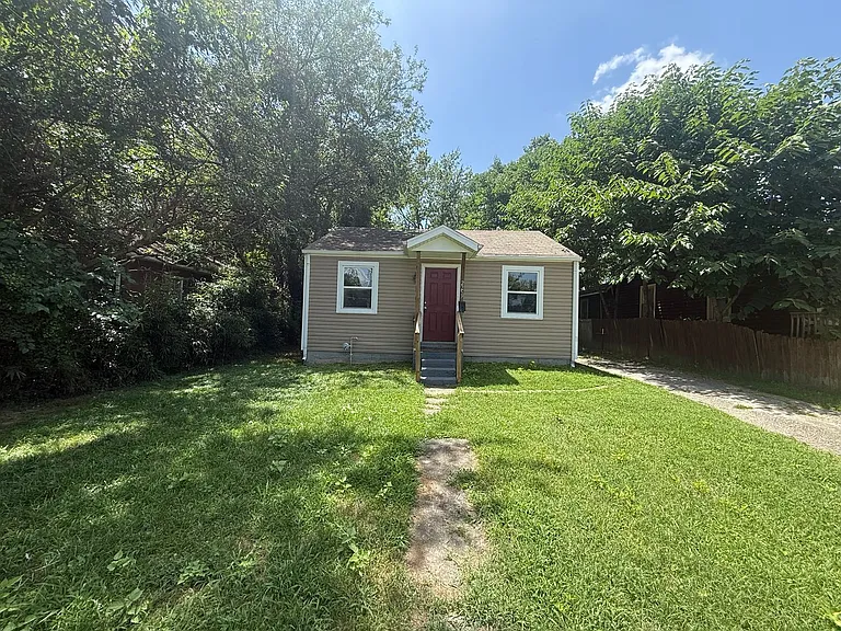 2259 N Bolivar Rd — Photo 1