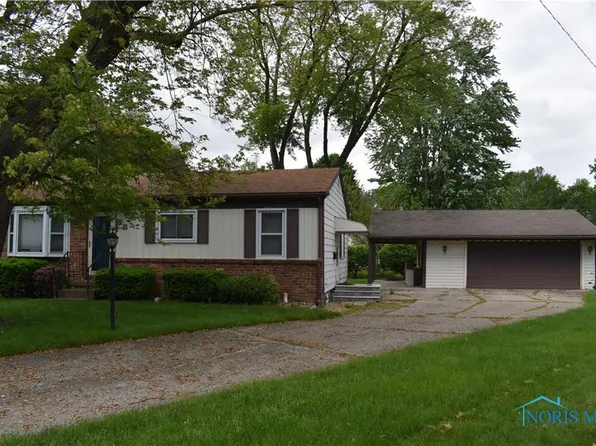 38 N Melody Ln, Waterville, OH 43566