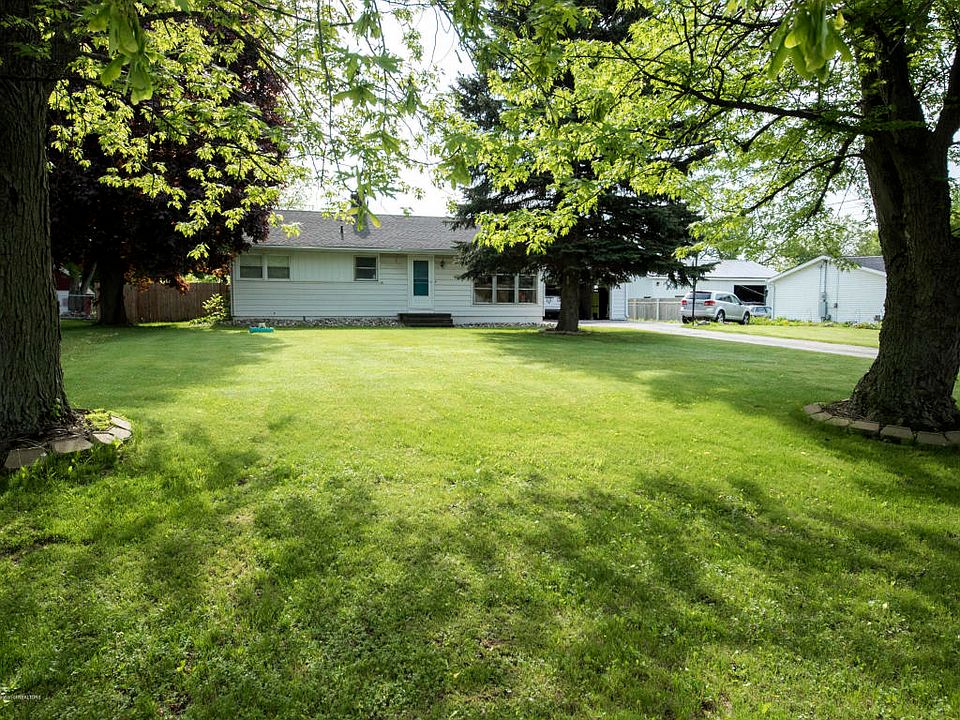 1st image of 150 Elizabeth Dr
