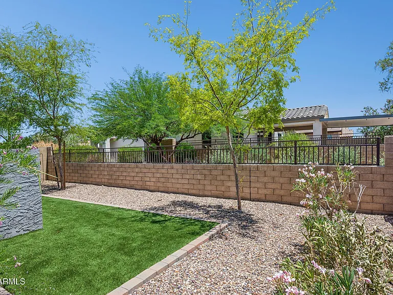 10445 E Tesla Ave — Photo 29