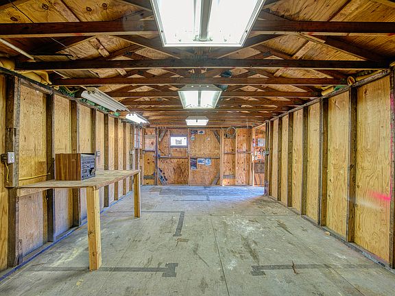 3rd image of 1636 Kentucky Ave
