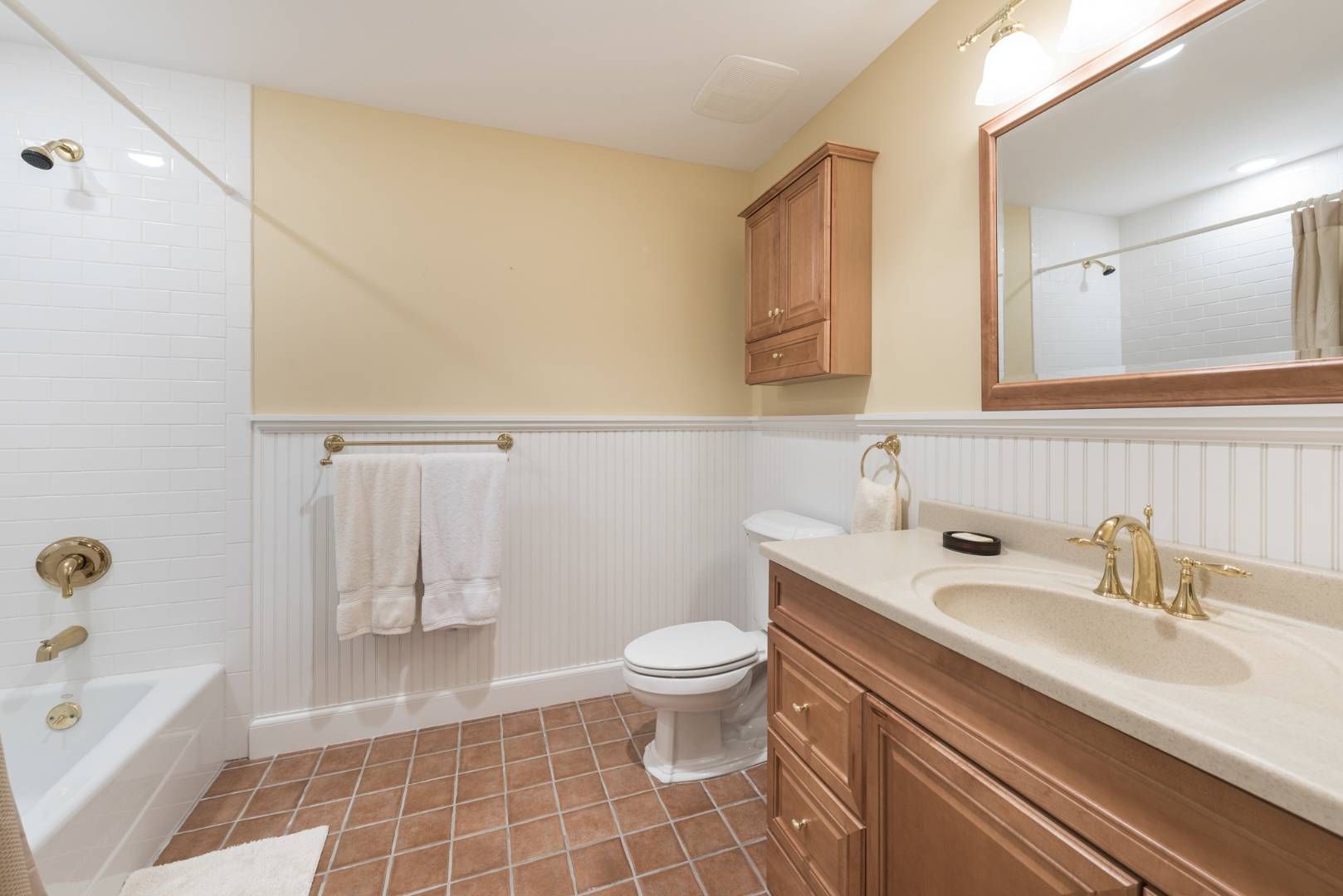  Lowe level full bathroom