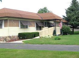 606 S School Rd, Sterling, MI 48659