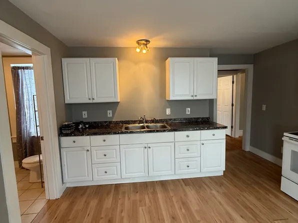 690 Central Ave #1, Dover, NH 03820