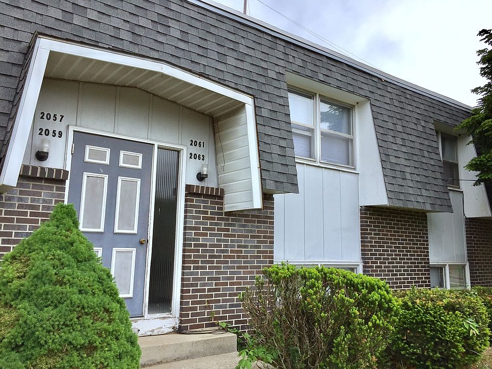 1st image of 2063 Andrew St SE