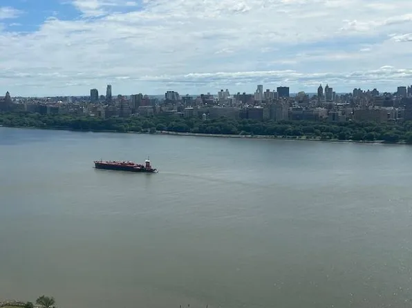 7002 Blvd East image 11 of 42