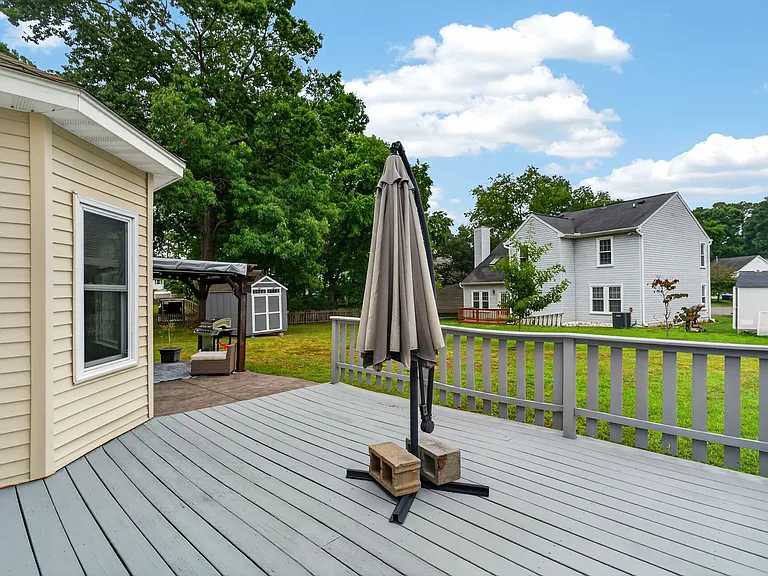 898 Gunston Ct — Photo 34