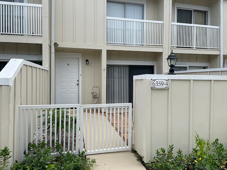 6359 Riverwalk Ln #4 — Photo 2