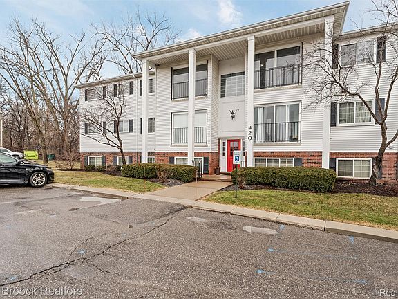 2nd image of 420 Baldwin Ave APT 84