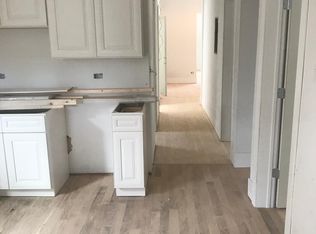 1704 W Nelson St APT 1F, Chicago, IL 60657