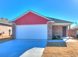 1011 Ichabod Cir, Chickasha, OK 73018