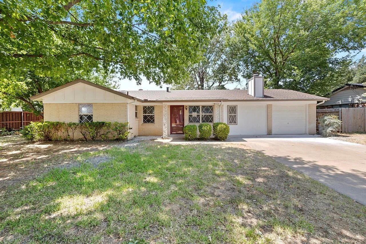 2921 Needles St — Photo 1
