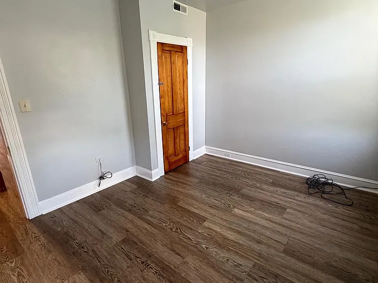 2753 Rayner Ave — Photo 4
