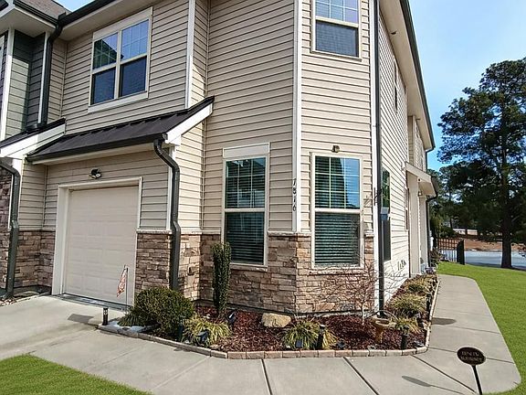 3rd image of 7816 Honeysuckle Bend Dr