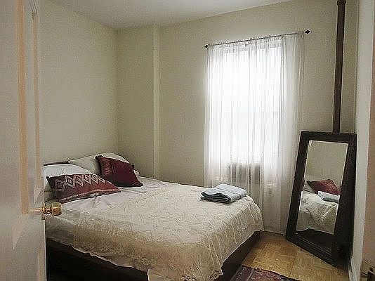 2nd image of 25 Cornelia St APT 6