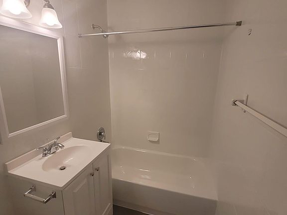 2nd image of 1408 NW 1st Ave #2