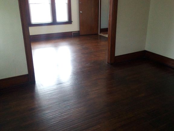 3rd image of 1515 Whitney Ave Floor 2