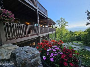 904 Glasgow St, Sevierville, TN 37876