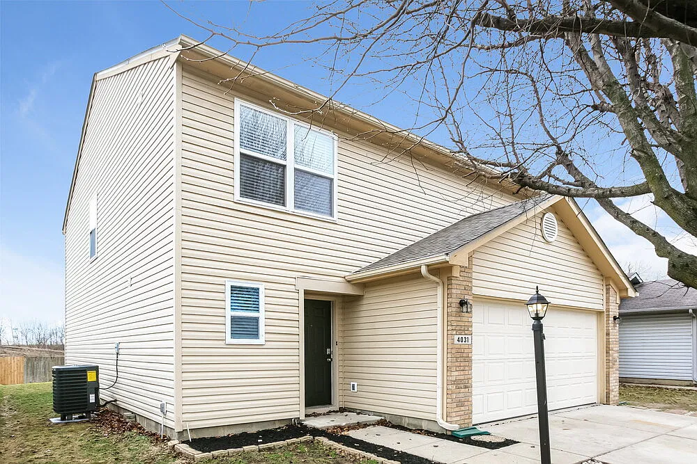 3 bed, 3.0 bath, 2003 sqft, $2,065 — Photo 4